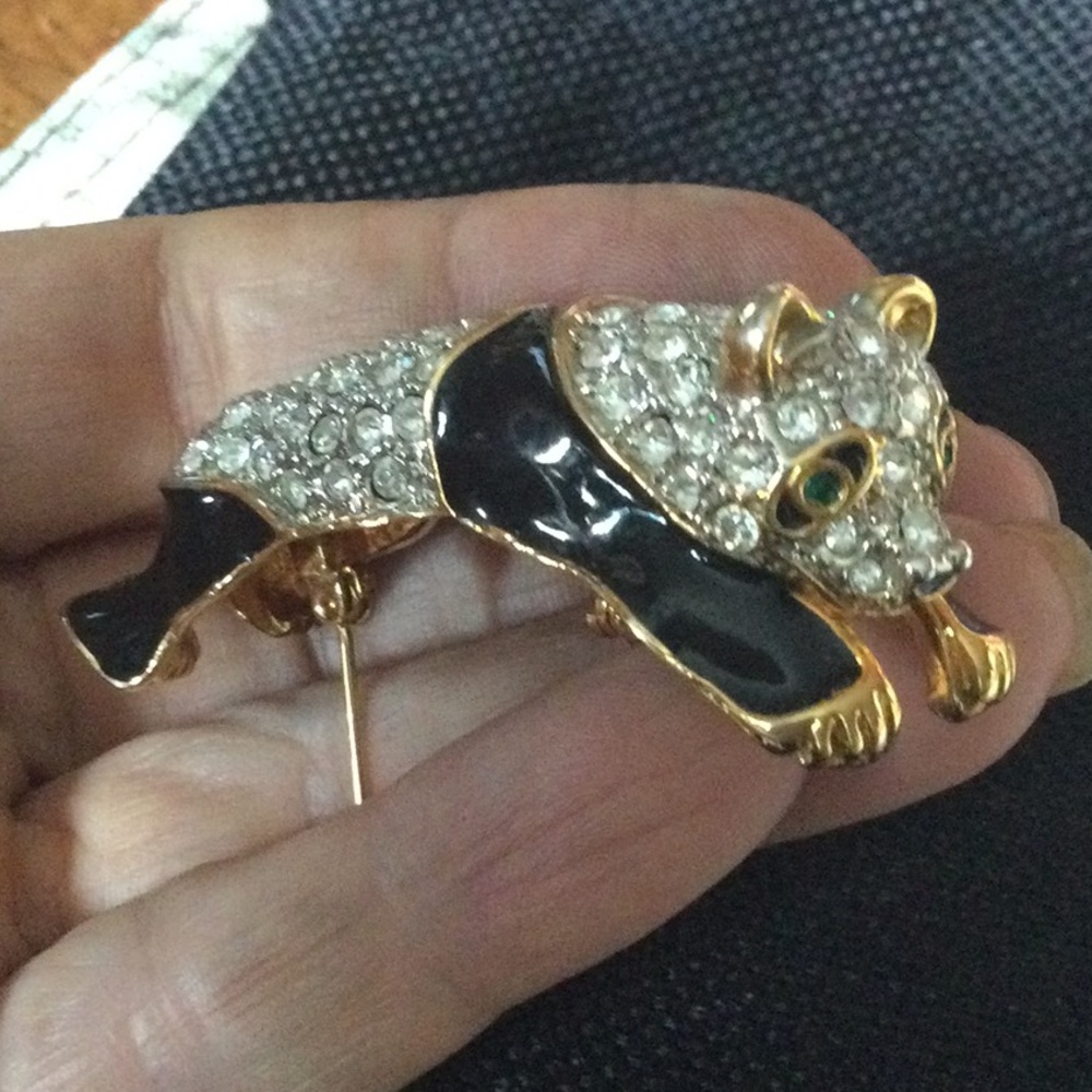 Panda Pin - Picture 2 of 7